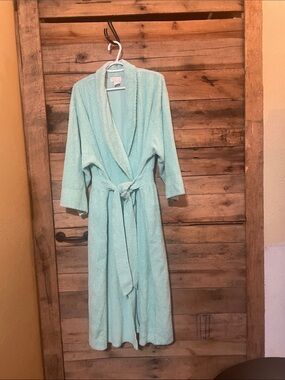 Vintage** delicates Minty Aqua Plush Bathrobe with Belt